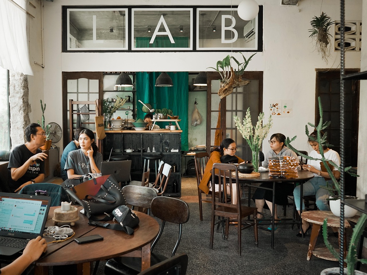 技术支持辅助在不同游戏平台中的表现 